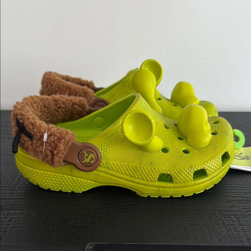 CROCS- Shrek